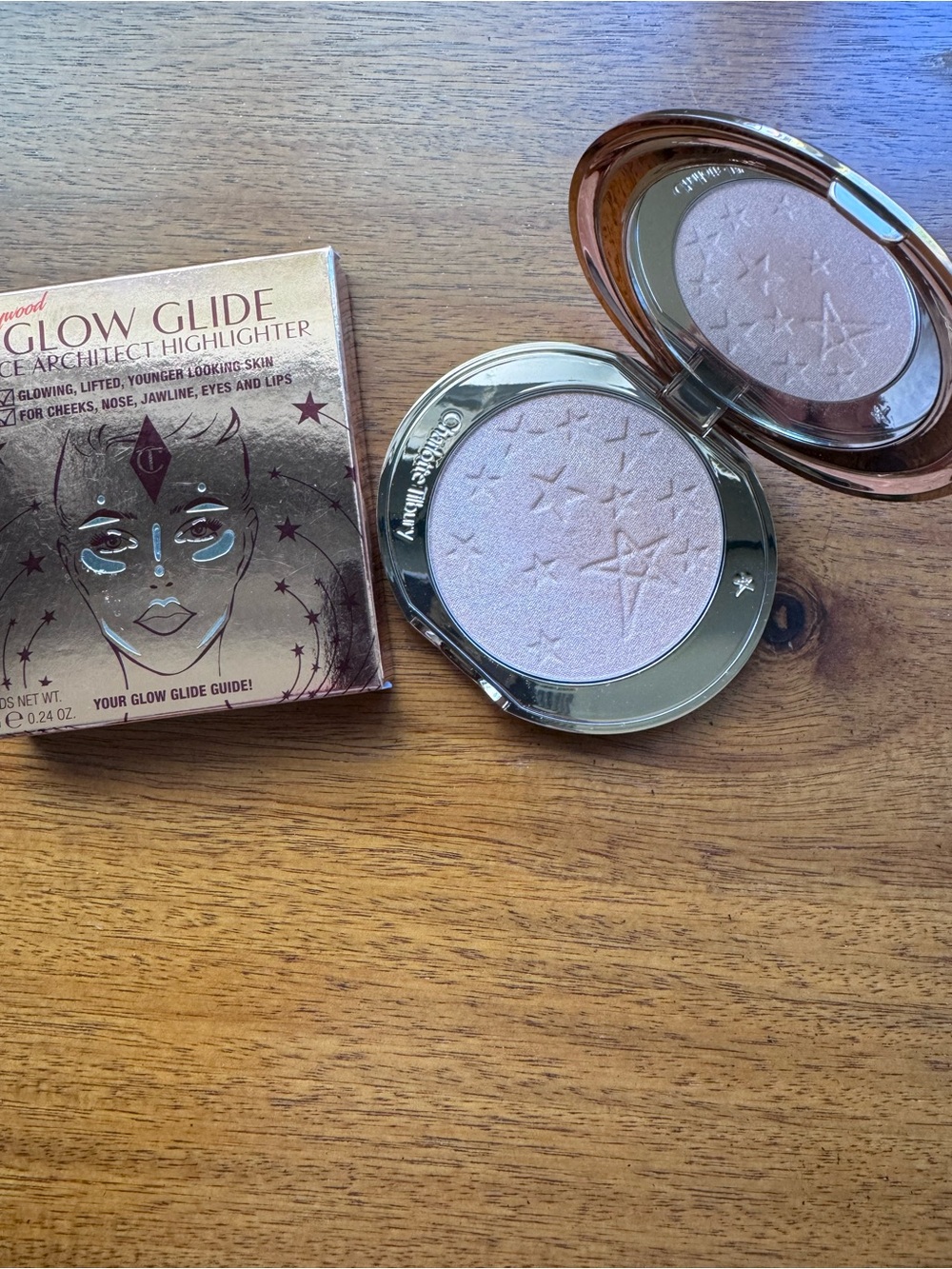 Charlotte Tilbury Glow Glide Highlighter - pillow talk glow